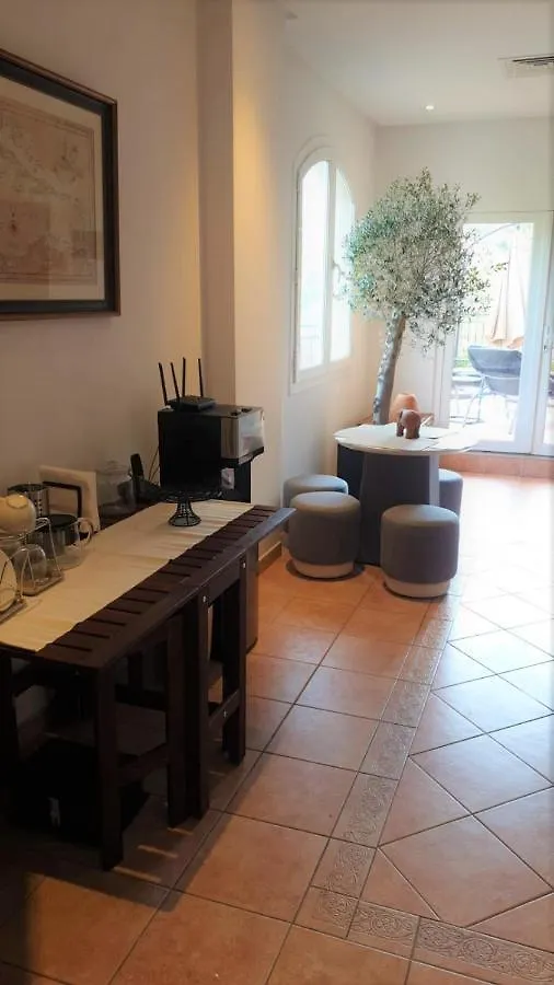 Cherrywood House Dubai 0*,  United Arab Emirates